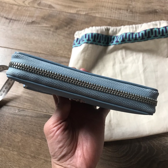 Tory Burch - Picture 3 of 7